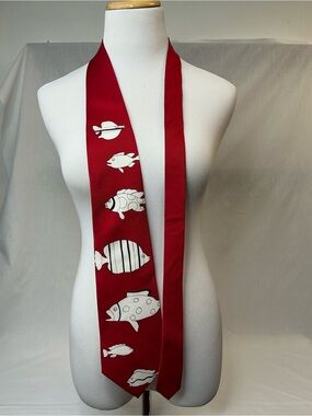2038 - 100% Silk Red Fish-Print Men's Necktie - Playful White Fish Pattern